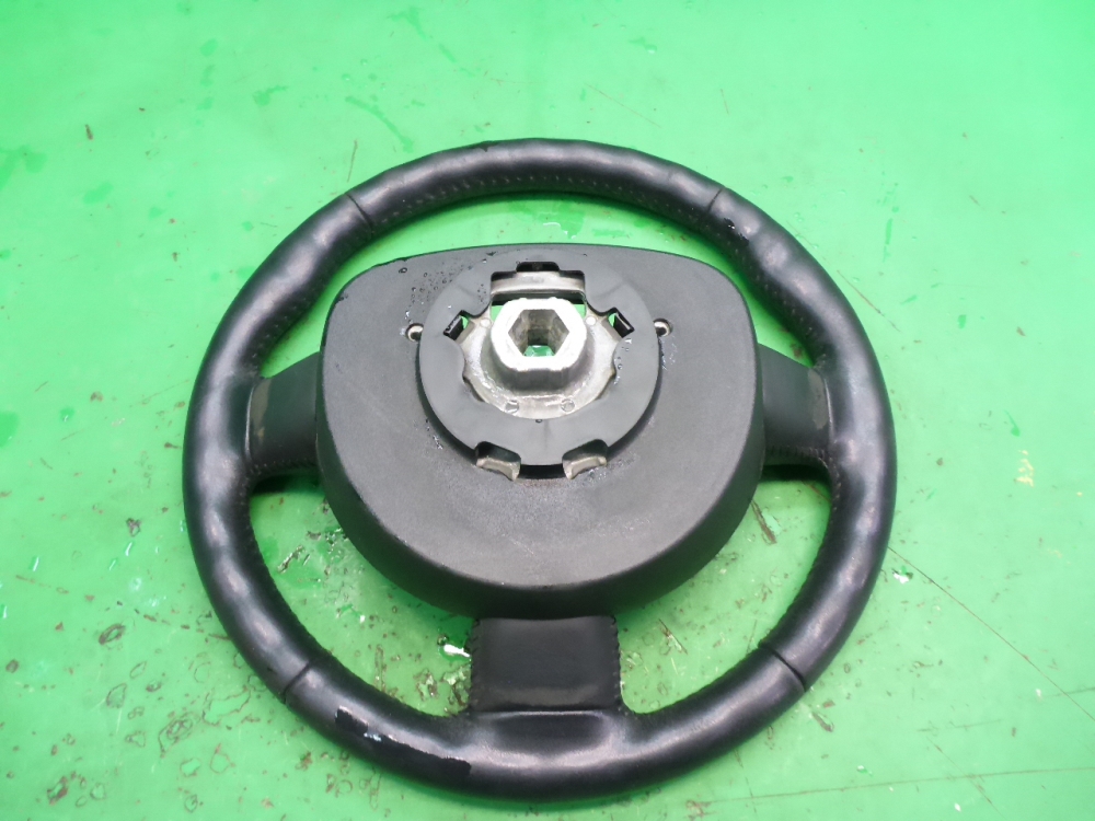 Рулевое колесо (руль)