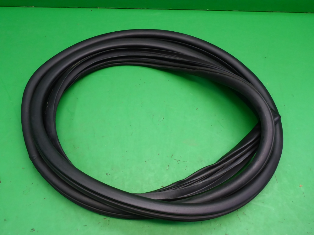 Уплотнитель двери