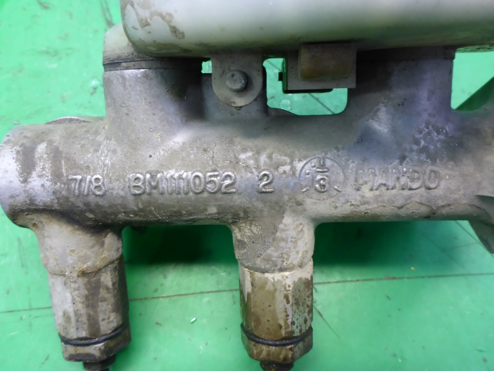 Цилиндр тормозной главный