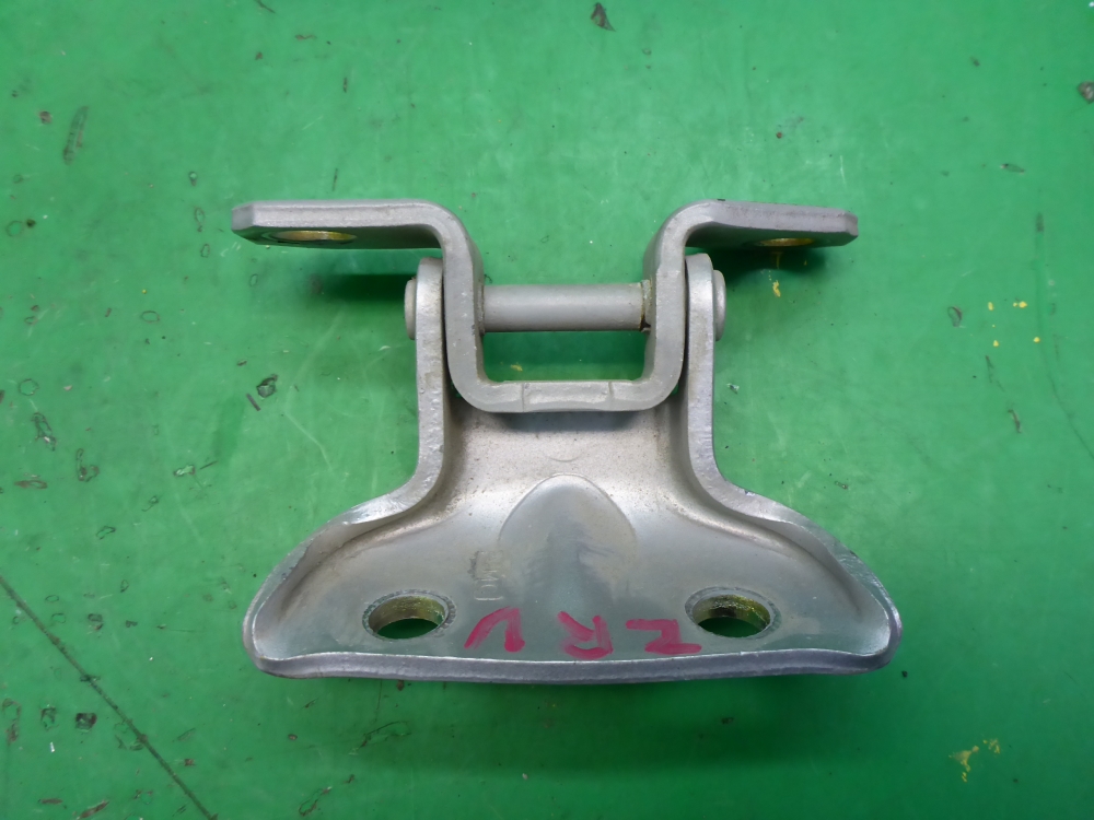 Петля двери задней правой верхняя