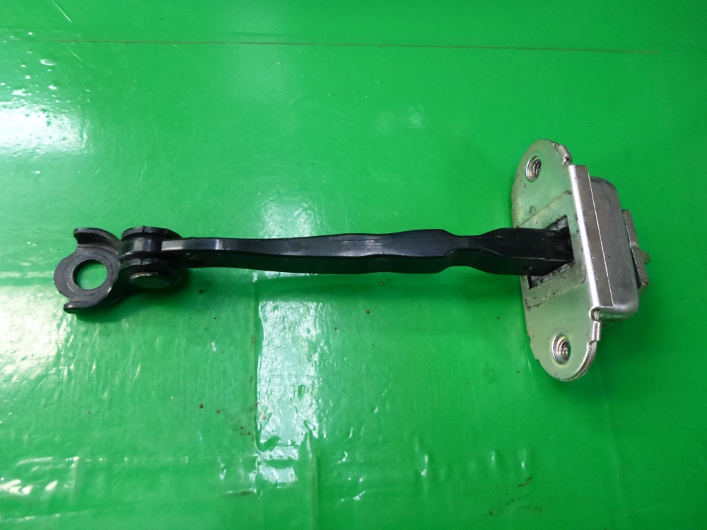 Ограничитель двери