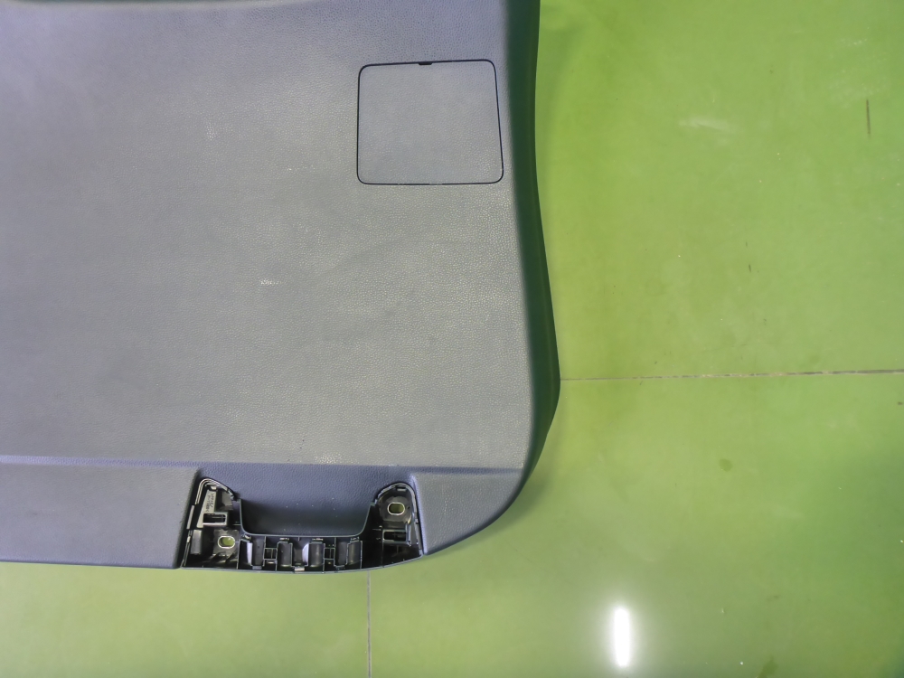 Обшивка двери багажника