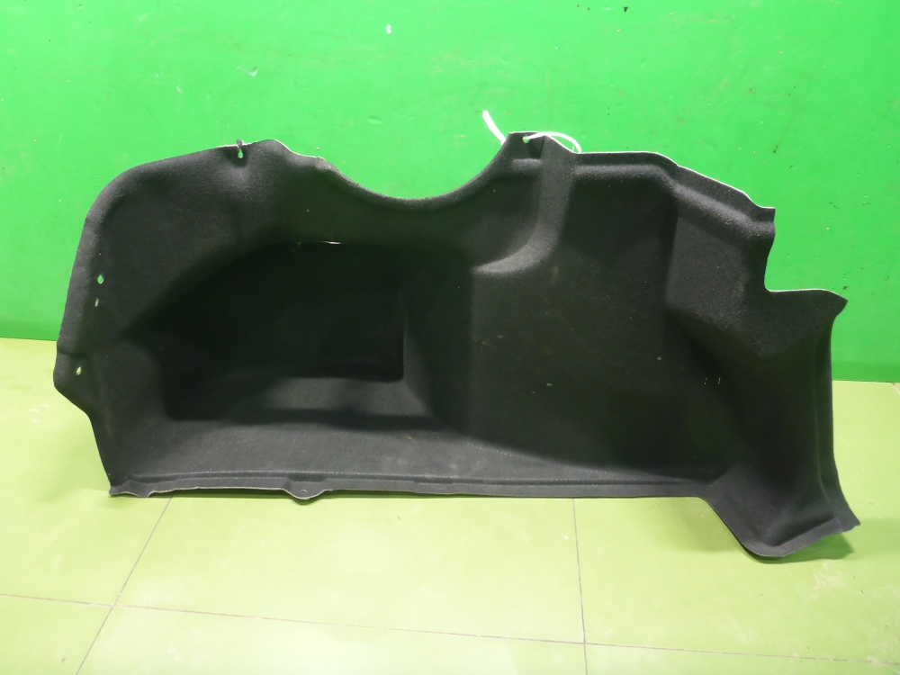 Обшивка багажника