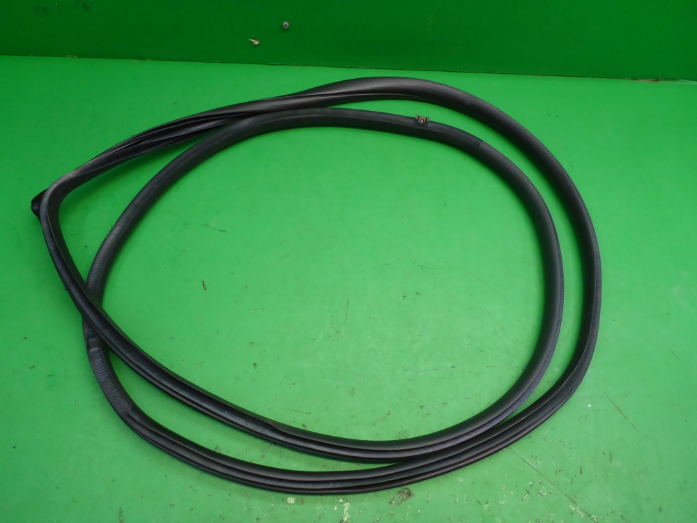 Уплотнитель двери