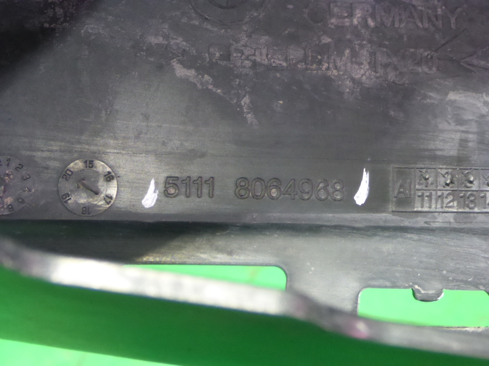 Кронштейн переднего бампера правый