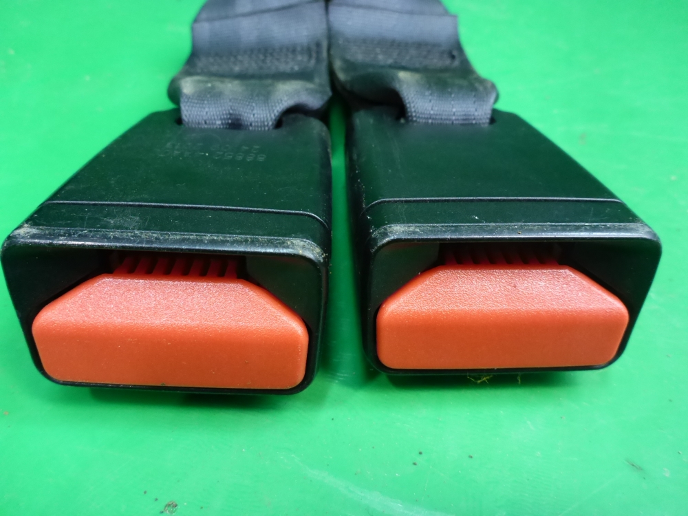 Ответная часть ремня безопасности