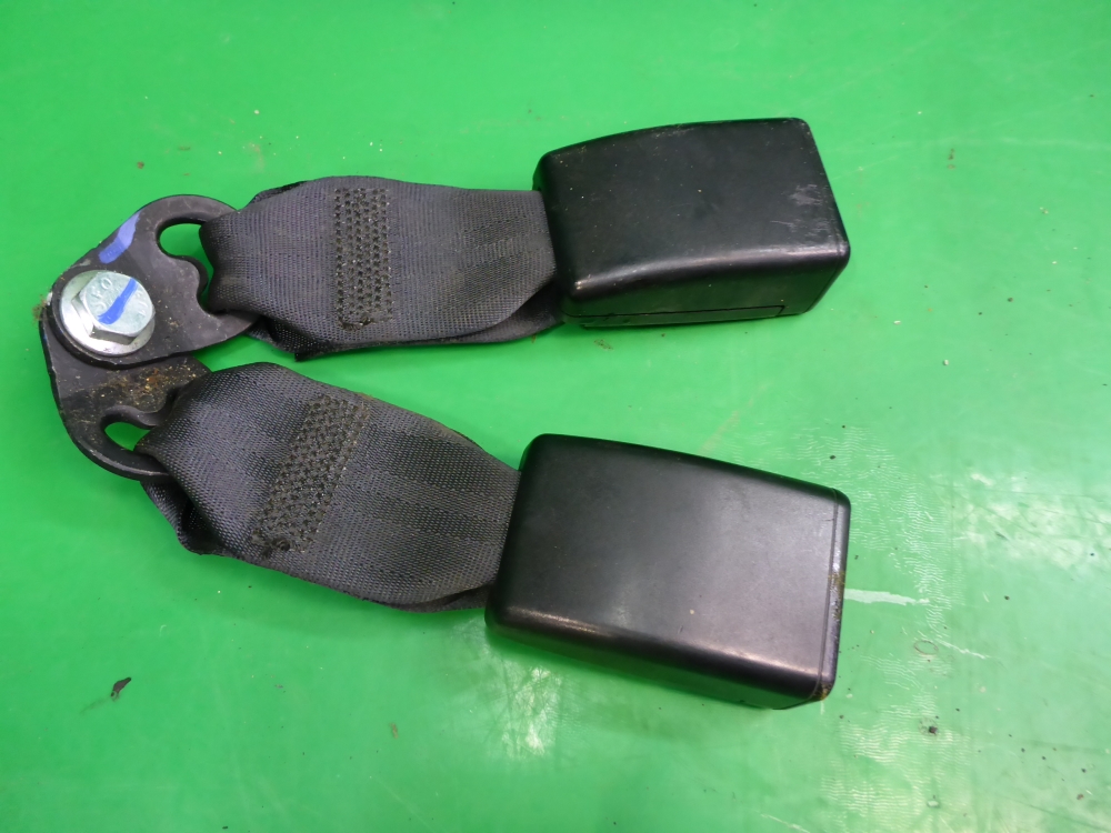 Ответная часть ремня безопасности