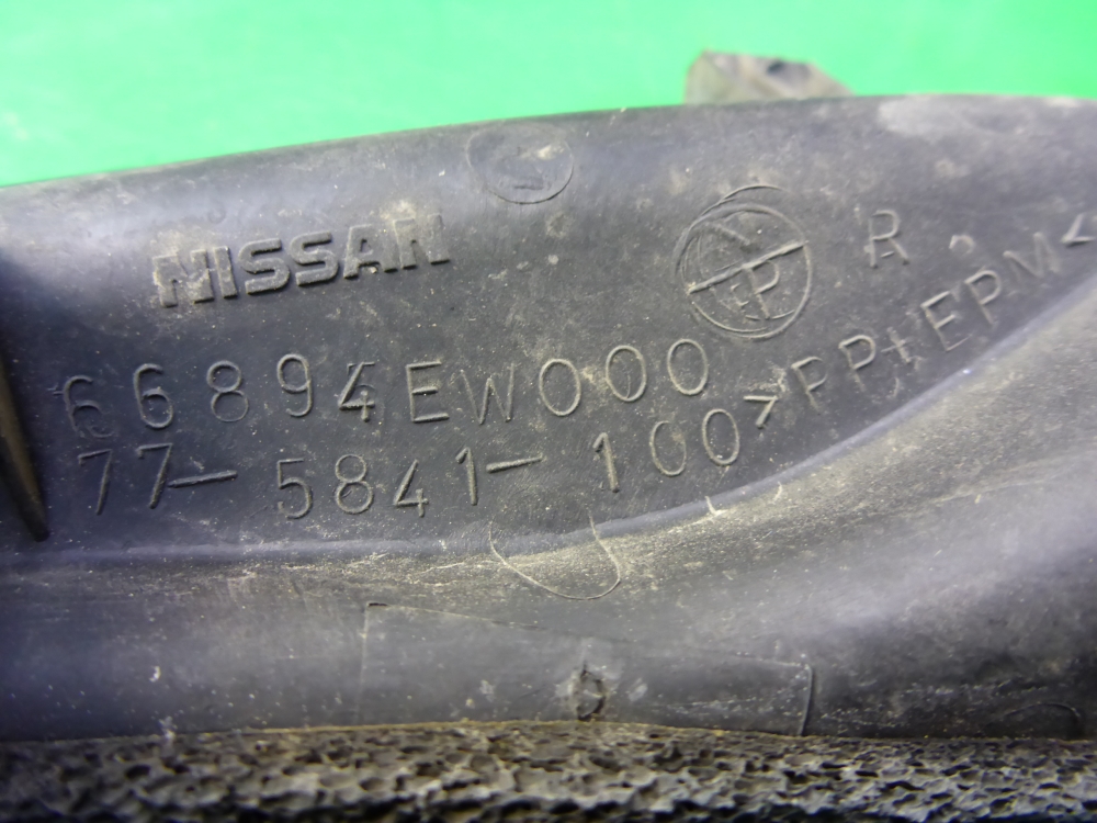 Молдинг лобового стекла