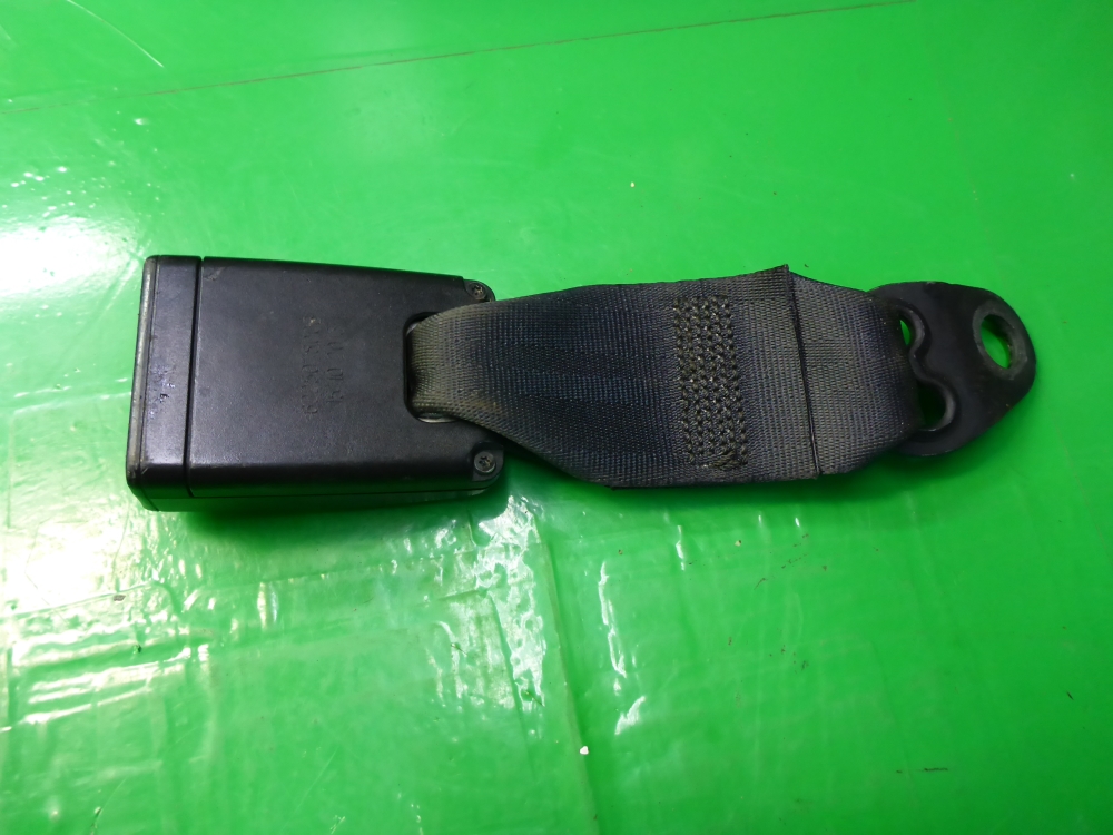 Ответная часть ремня безопасности