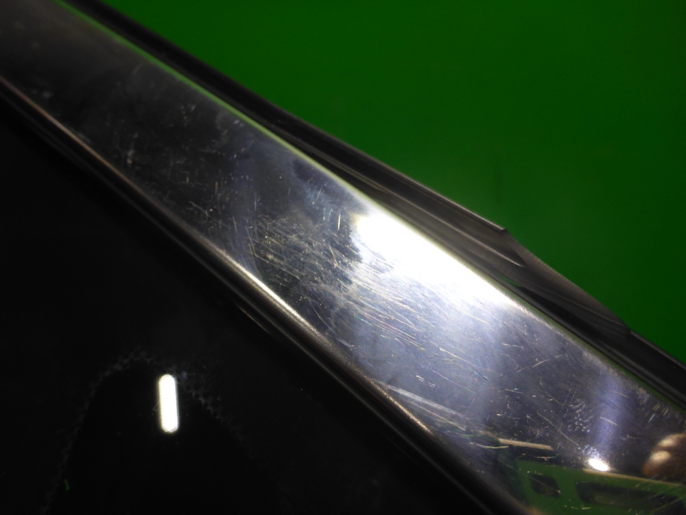 Стекло кузовное глухое левое