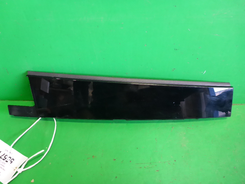 Накладка двери задней левой