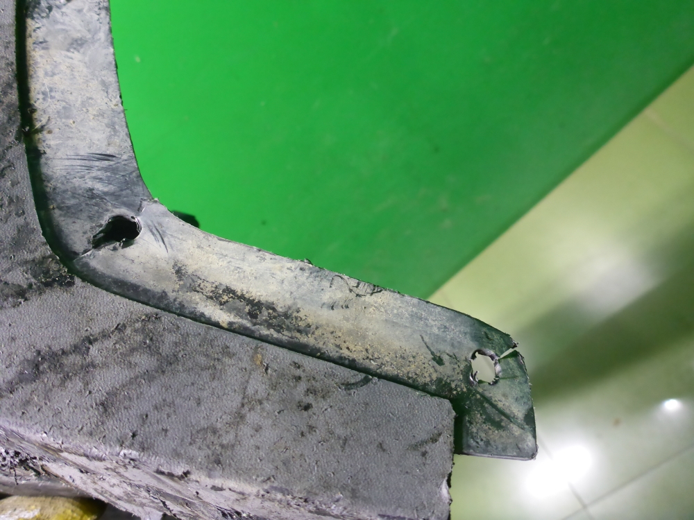 Подножка правая