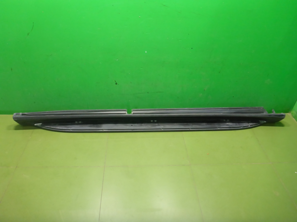 Подножка правая