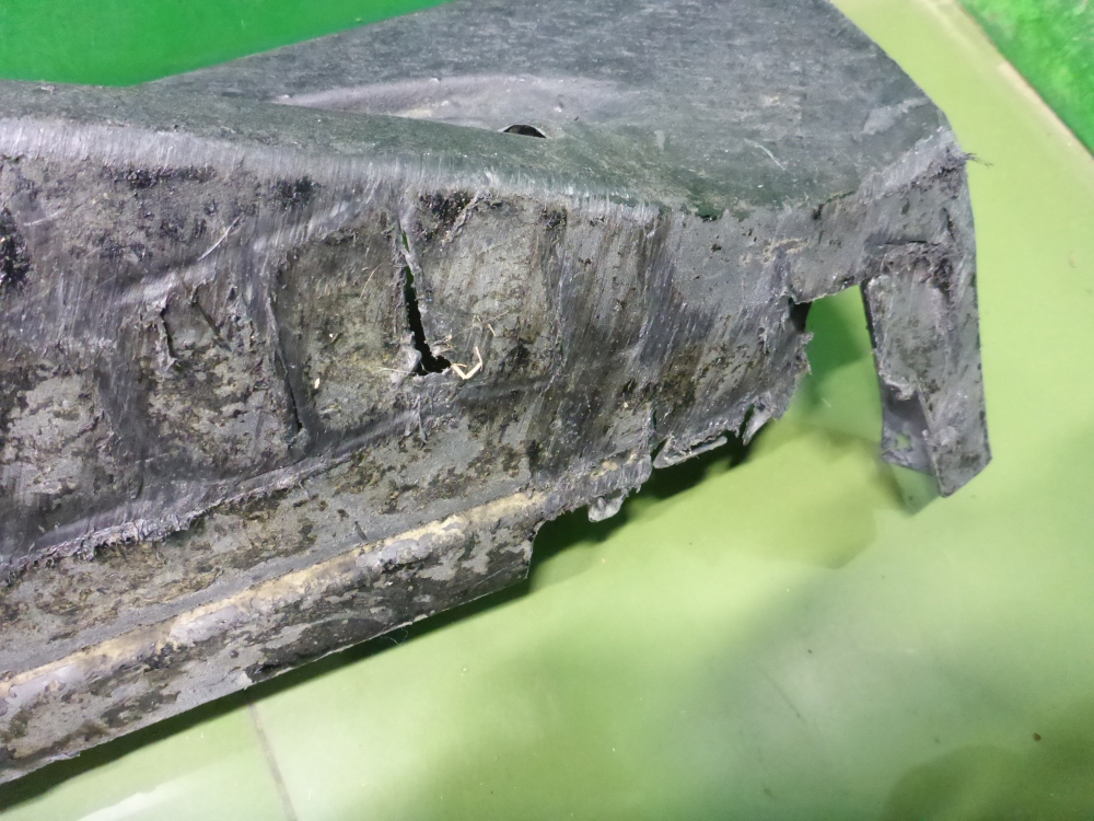 Подножка правая