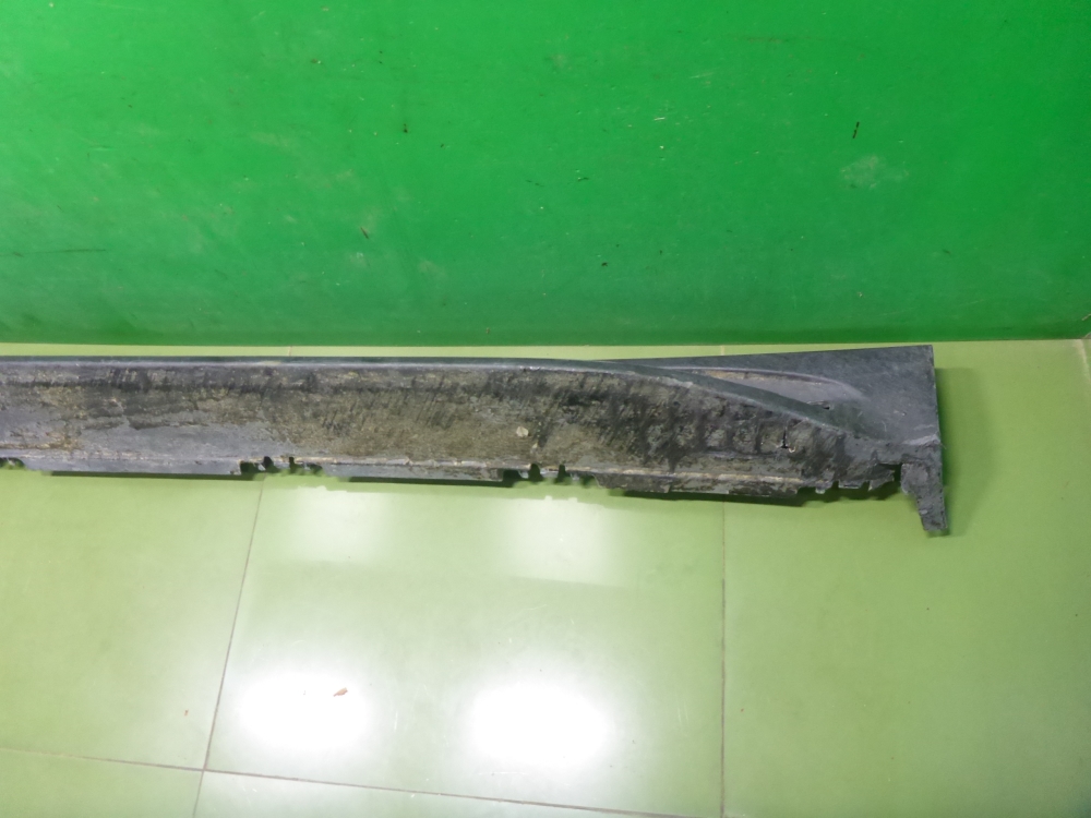 Подножка правая