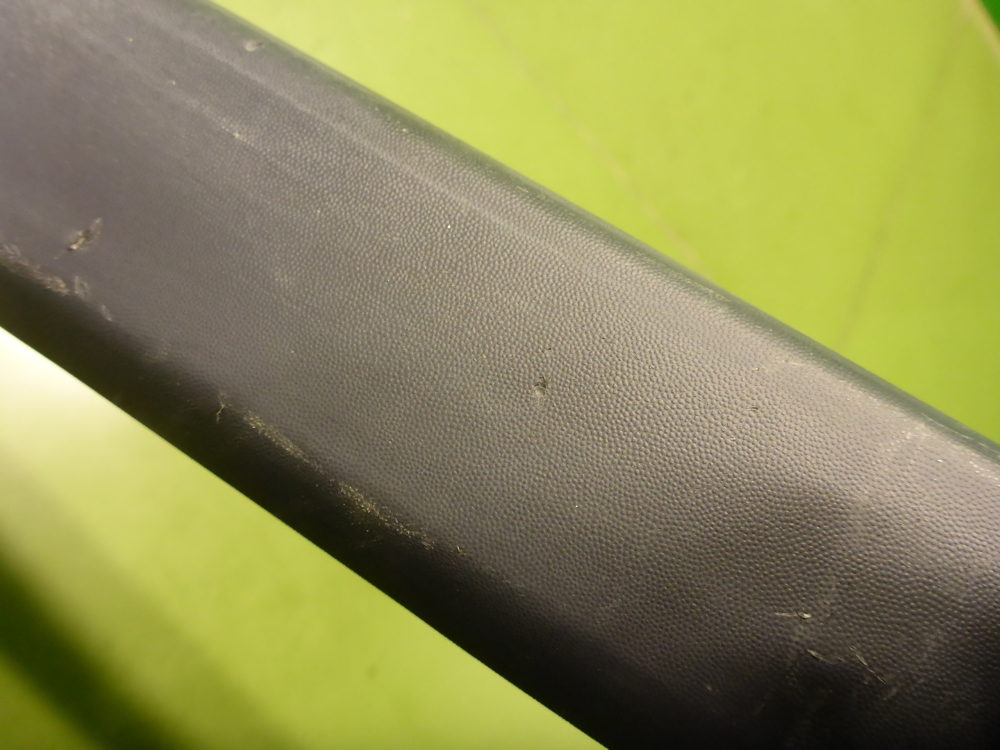 Накладка двери передней левой