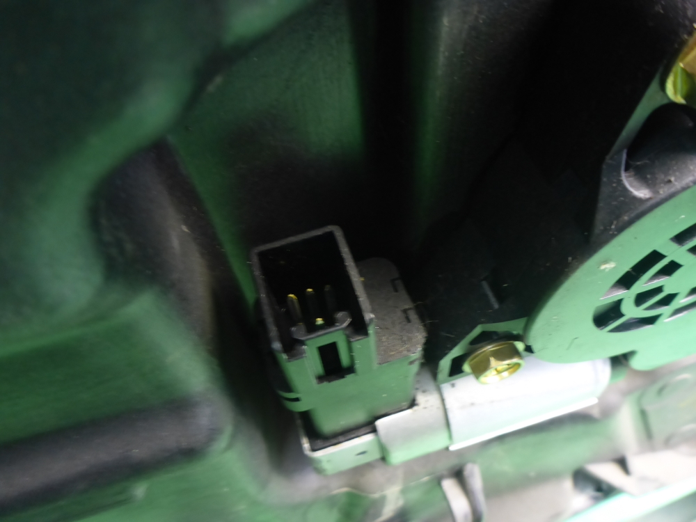 Стеклоподъемник электр. задний левый