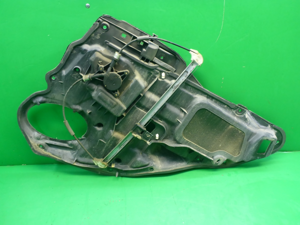 Стеклоподъемник электр. задний левый