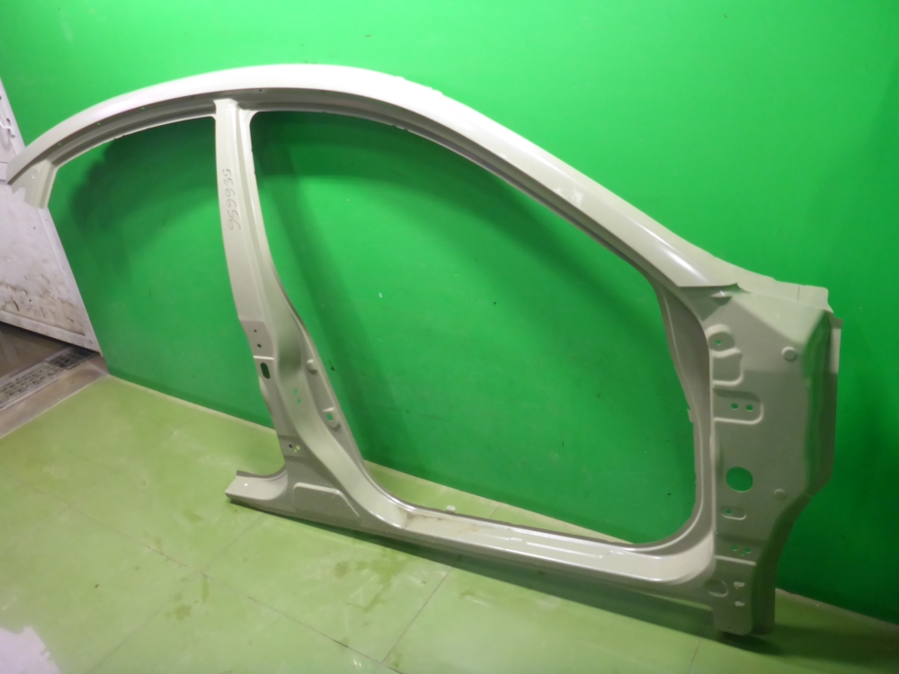 Кузовной элемент