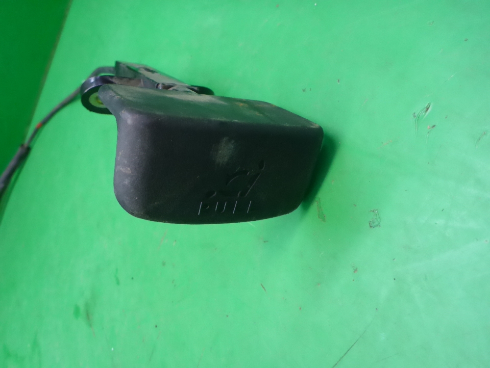 Замок спинки сиденья