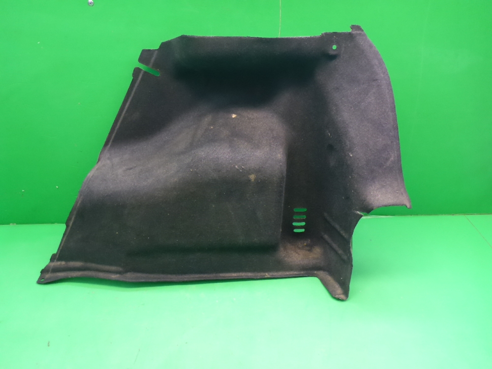 Обшивка багажника