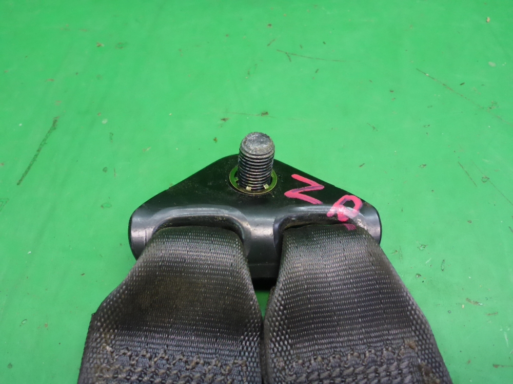 Ответная часть ремня безопасности