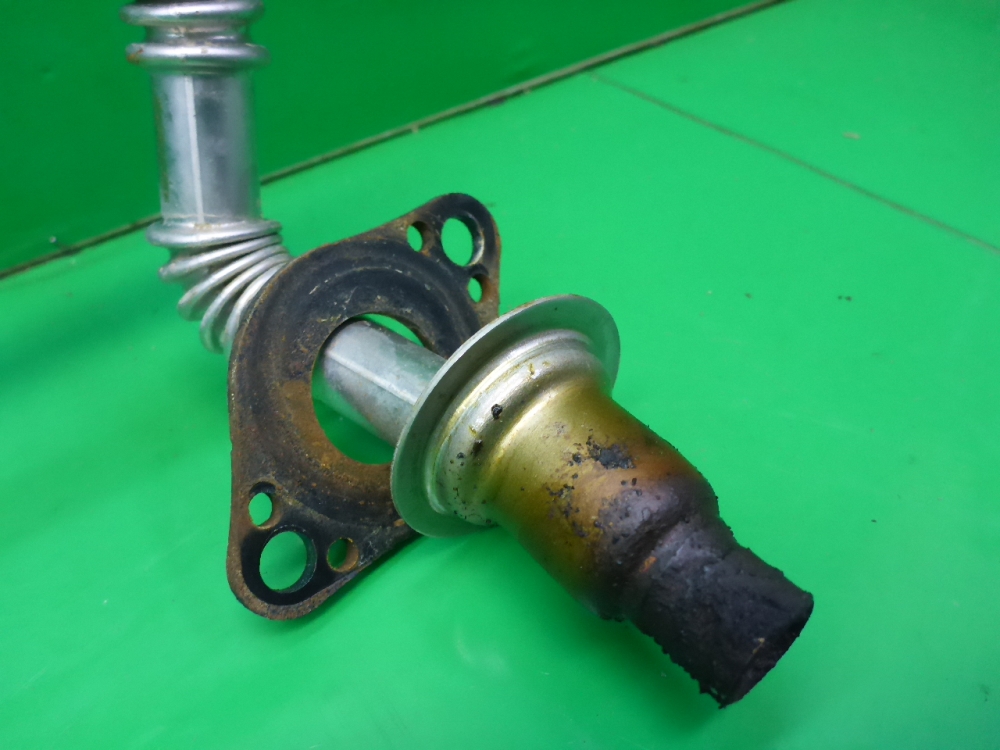 Трубка картерных газов