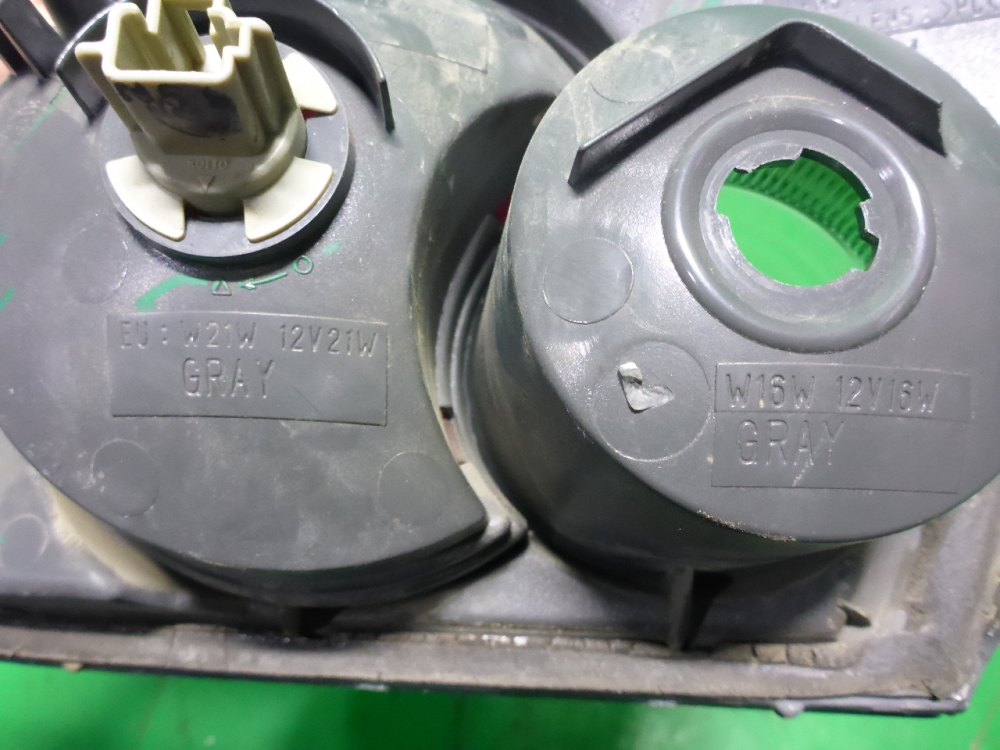 Фонарь задний внутренний левый