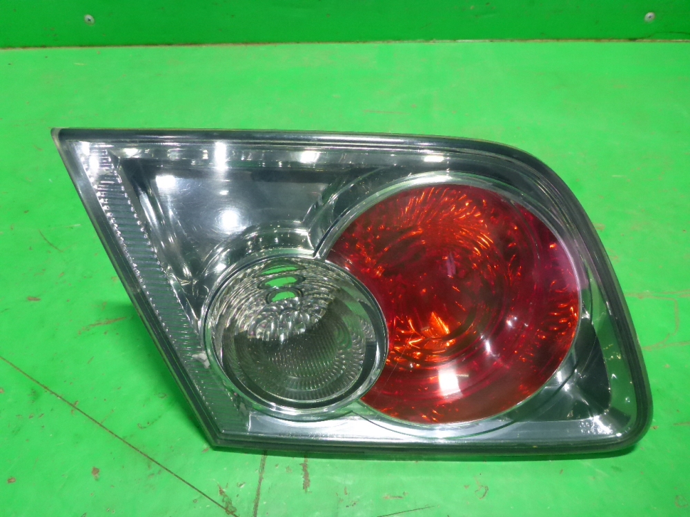 Фонарь задний внутренний левый