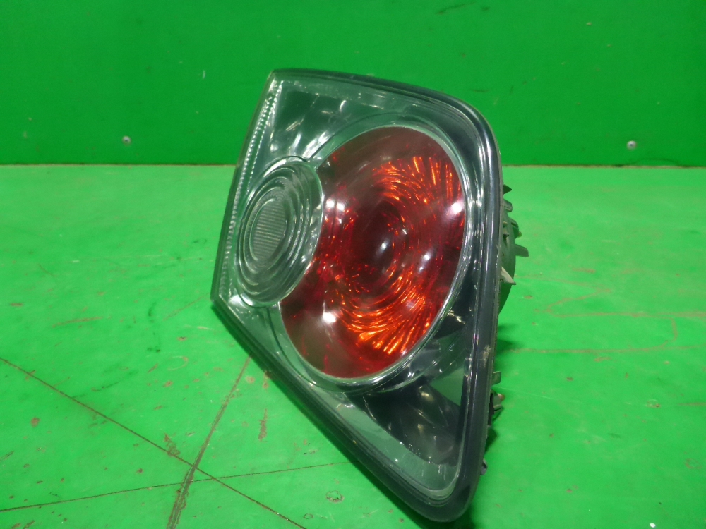 Фонарь задний внутренний левый