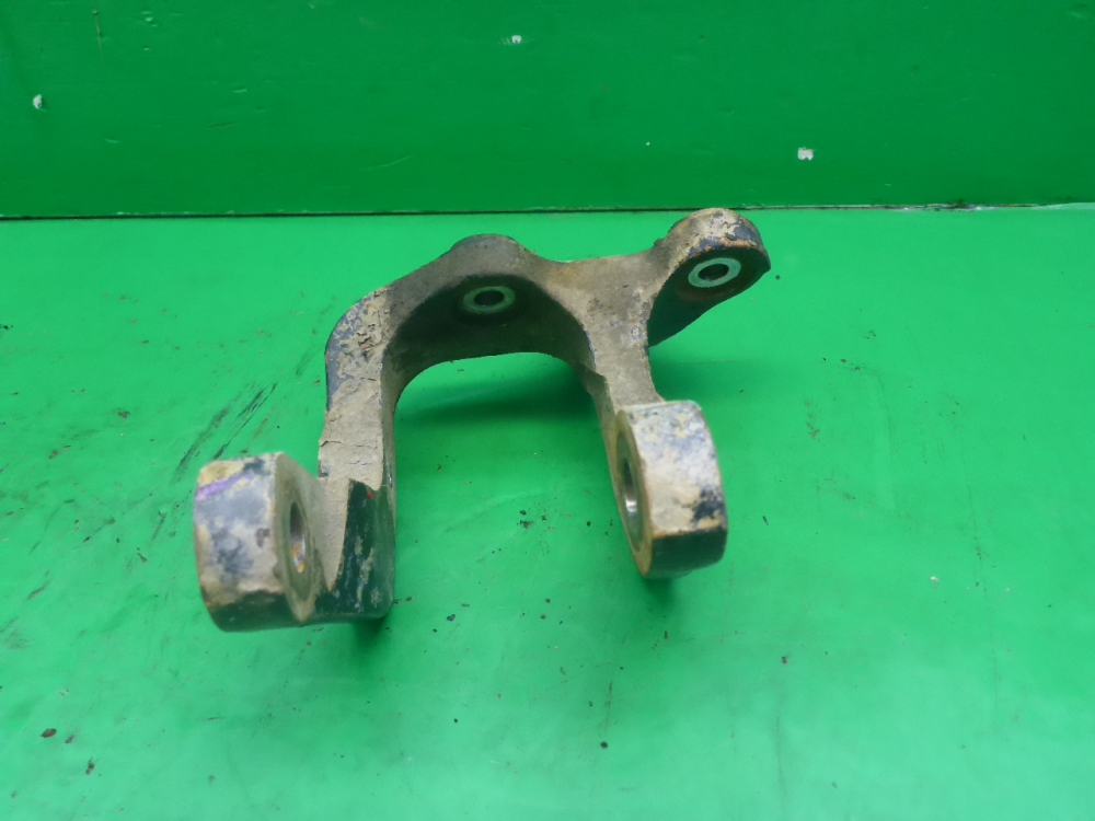 Кронштейн генератора