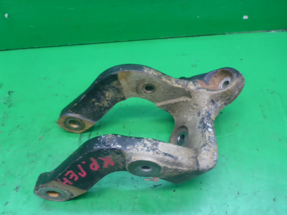 Кронштейн генератора