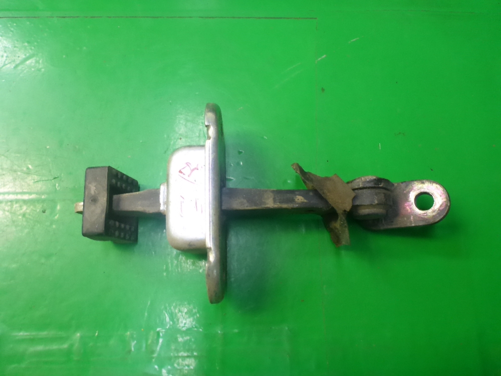 Ограничитель двери