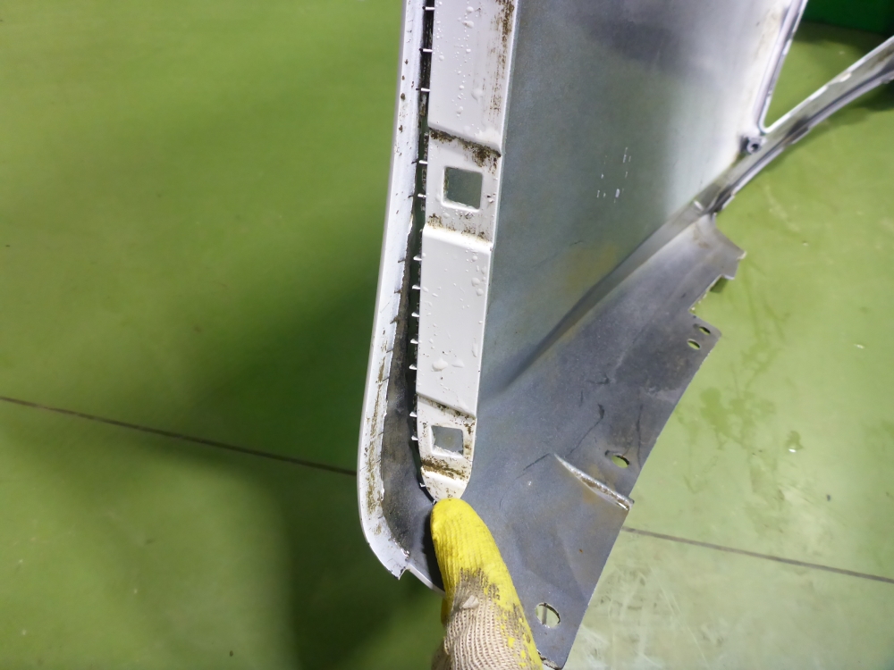 Бампер задний