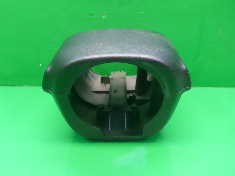 Кожух рулевой колонки