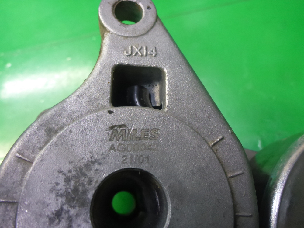 Ролик-натяжитель