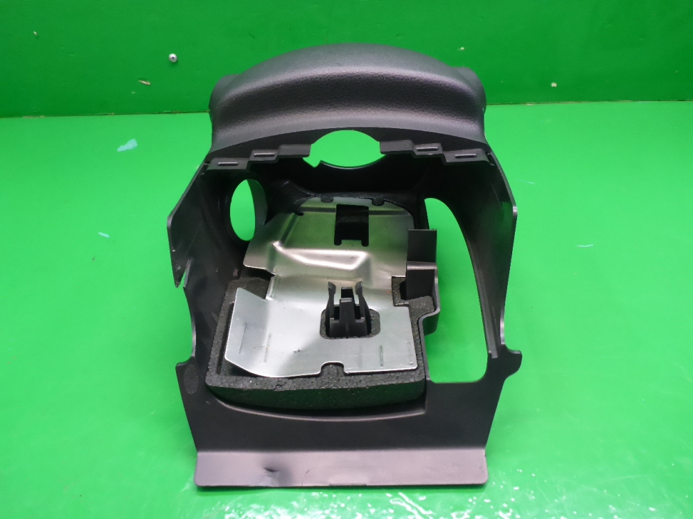 Кожух рулевой колонки