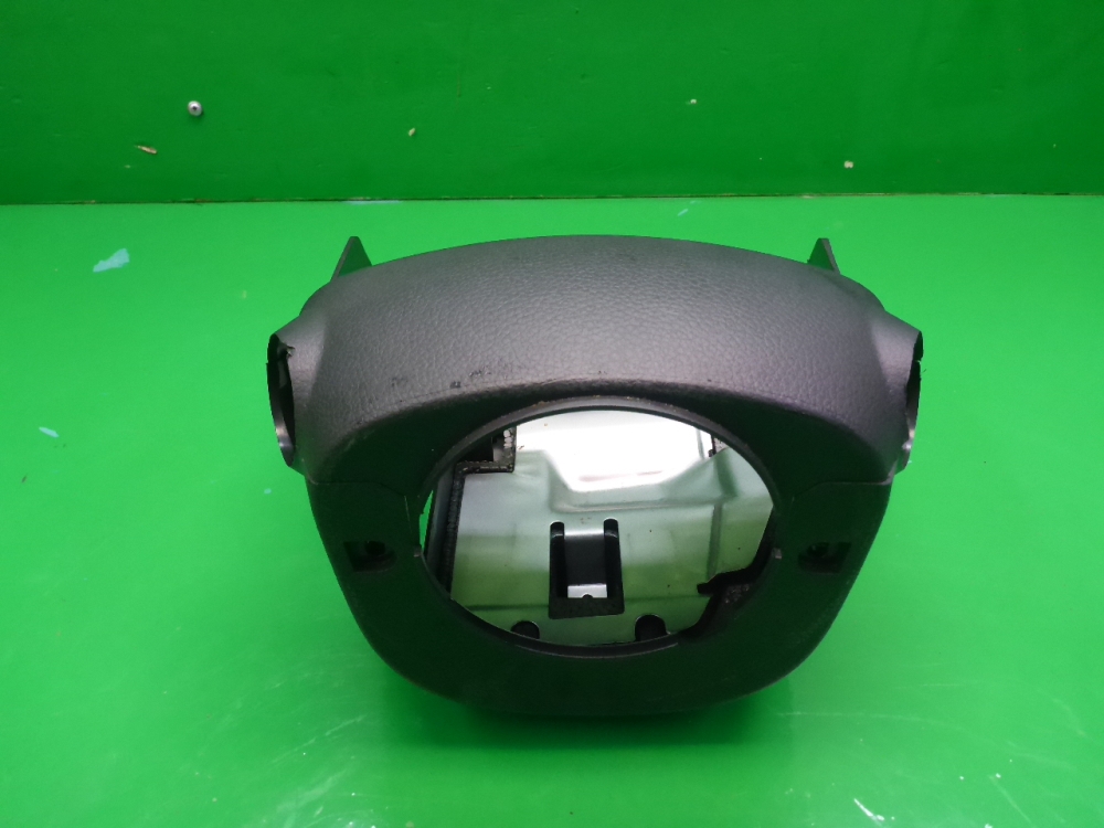 Кожух рулевой колонки