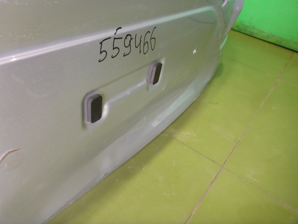 Дверь багажника