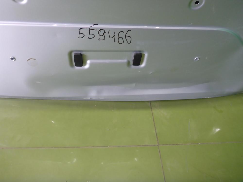 Дверь багажника