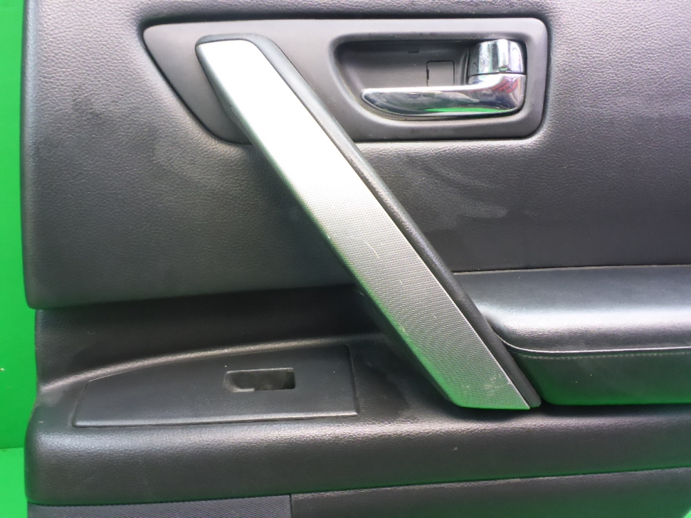 Обшивка двери задней правой