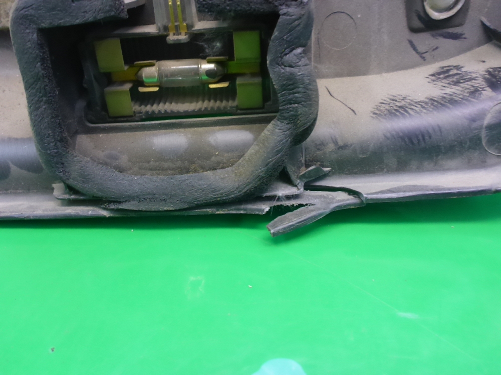 Обшивка двери задней правой