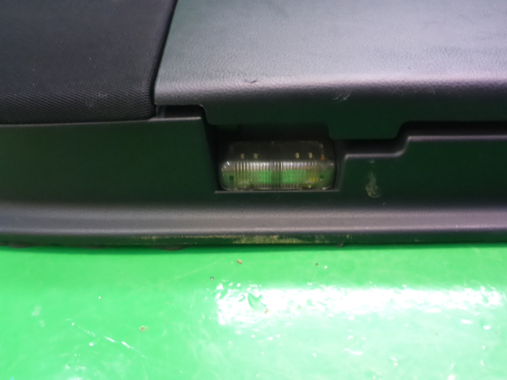 Обшивка двери передней правой