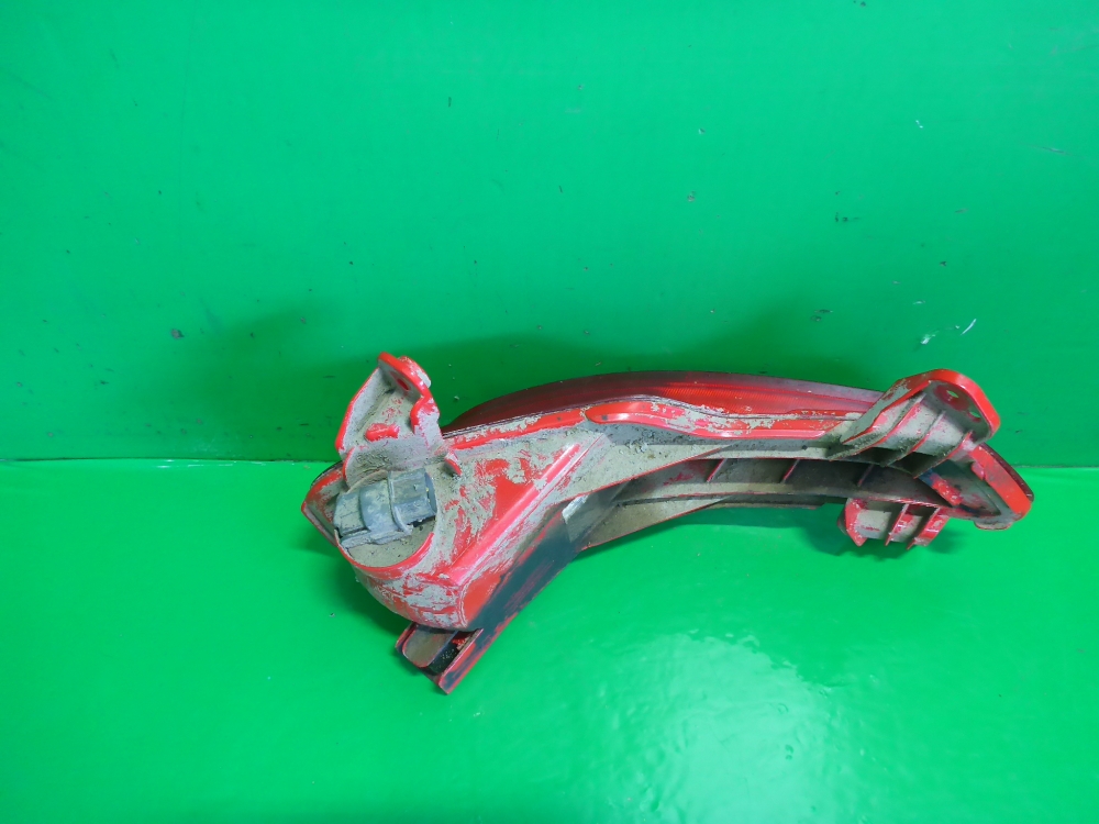 Фонарь задний в бампер левый