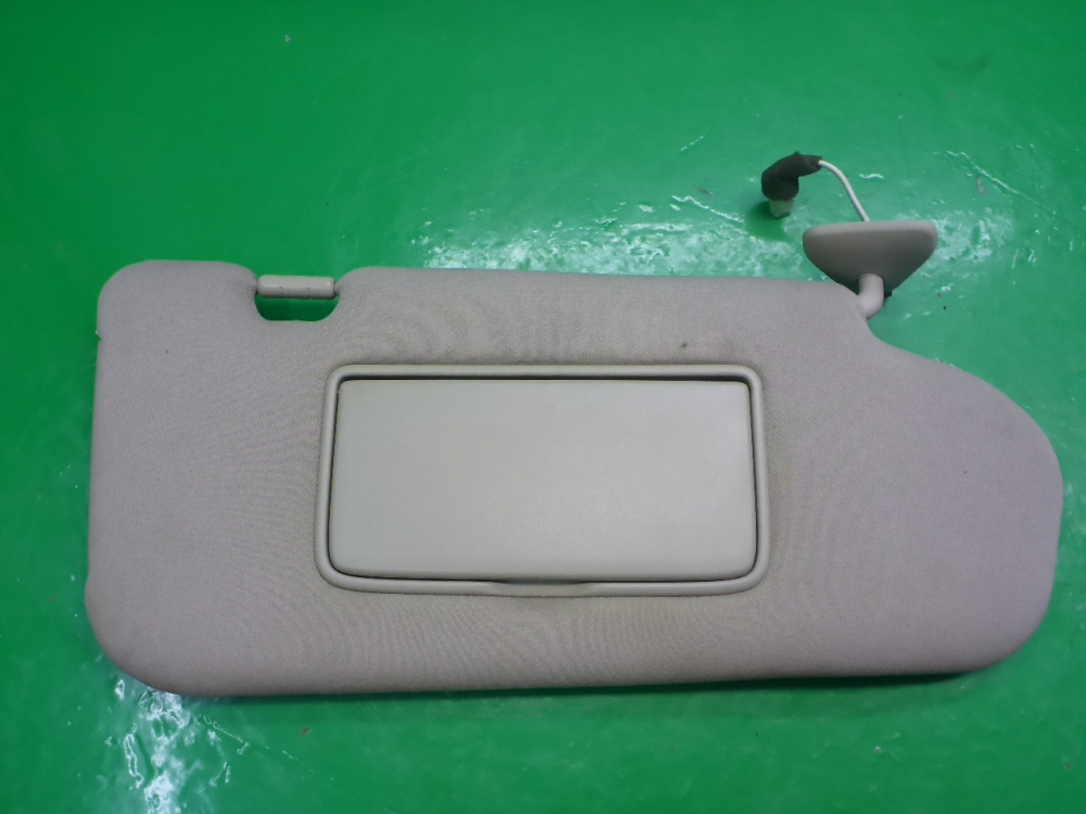 Козырек солнцезащитный