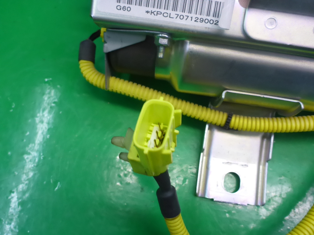 Подушка безопасности пассажирская (в торпедо)