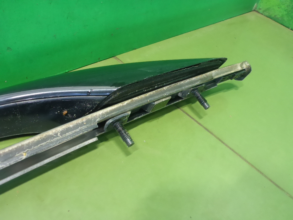 Рейлинг (релинг) левый (планка на крышу)