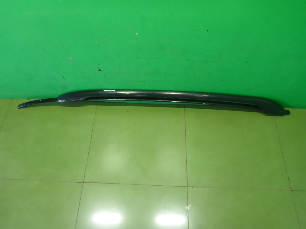 Рейлинг (релинг) левый (планка на крышу)