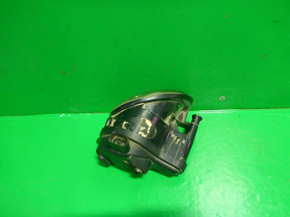 Фара противотуманная правая