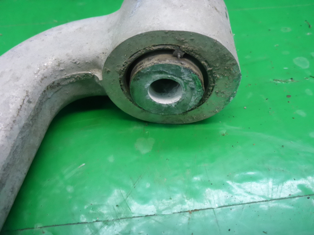 Рычаг задний верхний